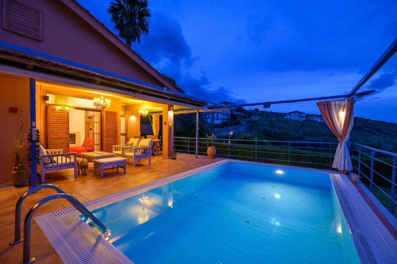 Cozy Small Smart Villa With Private Pool Mikri Mantineia Kalamata Esterno foto